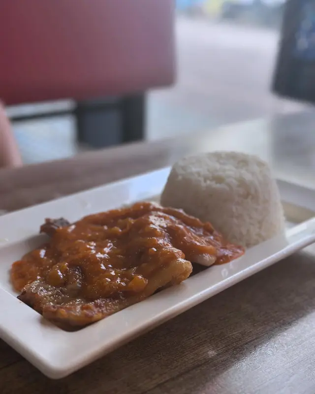 洋蔥豬扒飯
