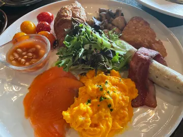 All  day  breakfast 