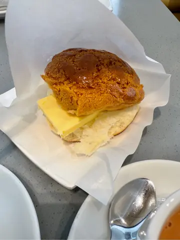 菠蘿油