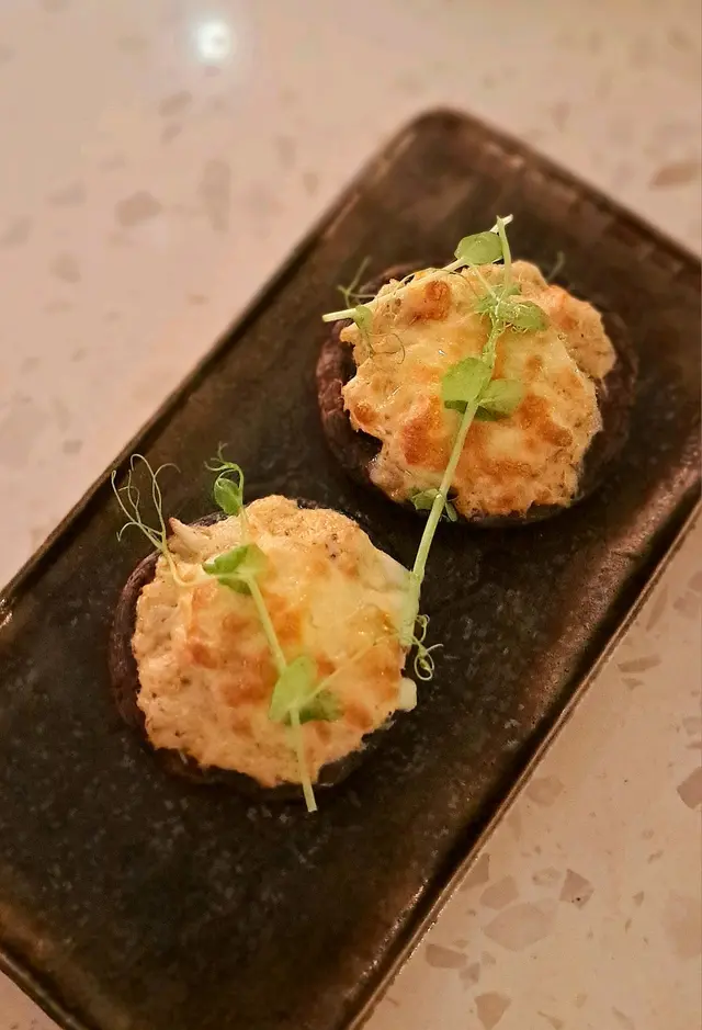 芝士蟹肉焗大啡菇