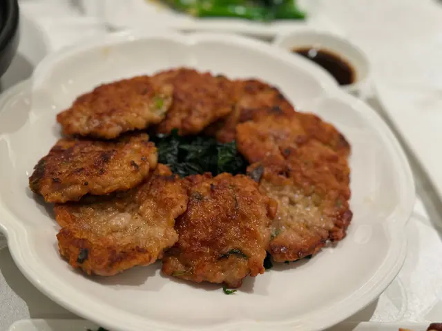鹹魚香煎肉餅