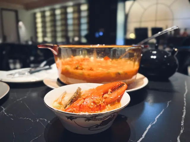 脆米波士頓龍蝦湯鮑魚海蝦帶子泡飯