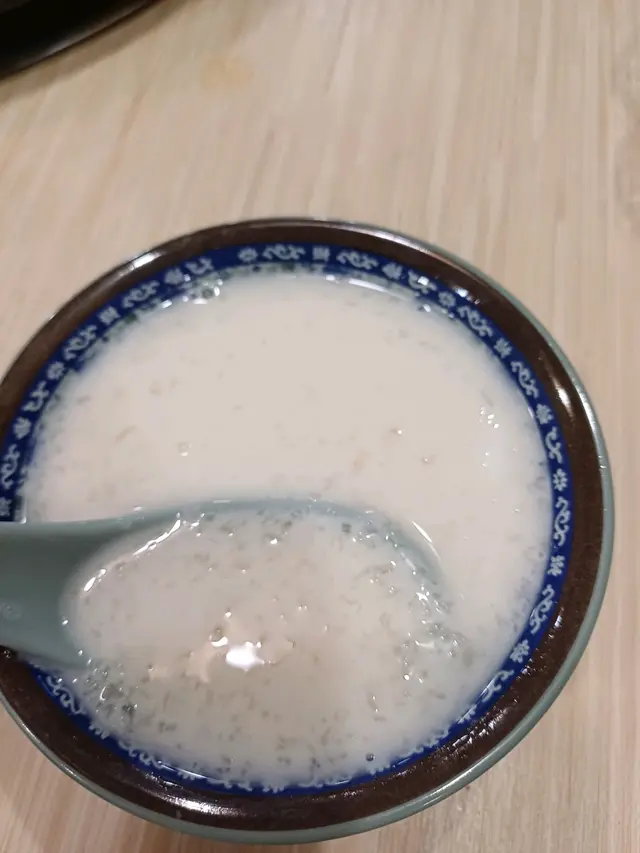 冰糖椰汁燉雪燕