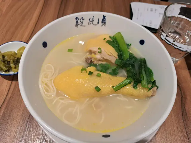 燉濃湯雞麵