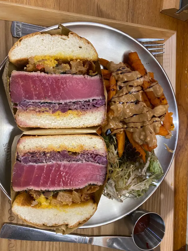 烤吞拿魚扒莎莎漢堡