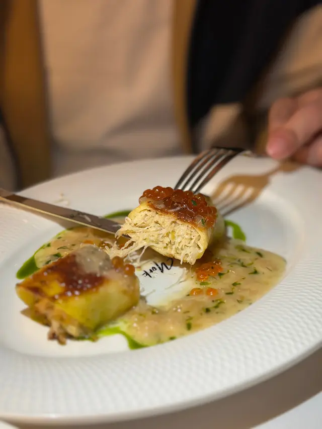 SIGNATURE CRAB CREPE