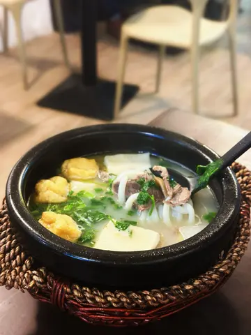 砂鍋羊肉米線