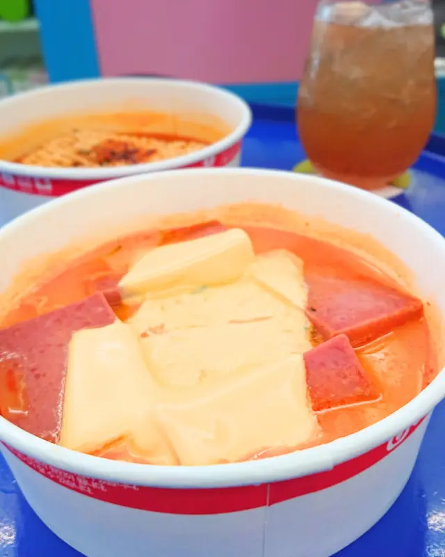 不倒翁芝士拉麵