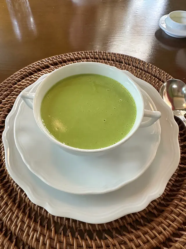Green Pea Soup with Mint, Ricotta Cheese and Cream