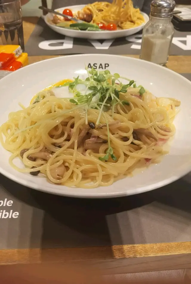 鮮蝦露荀卡邦尼意大利粉