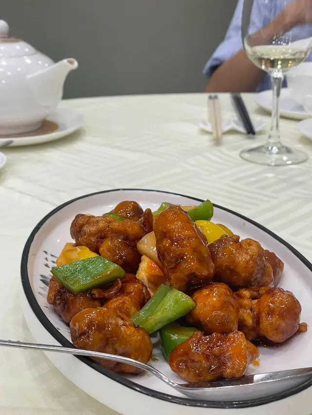 菠蘿干層咕嚕肉