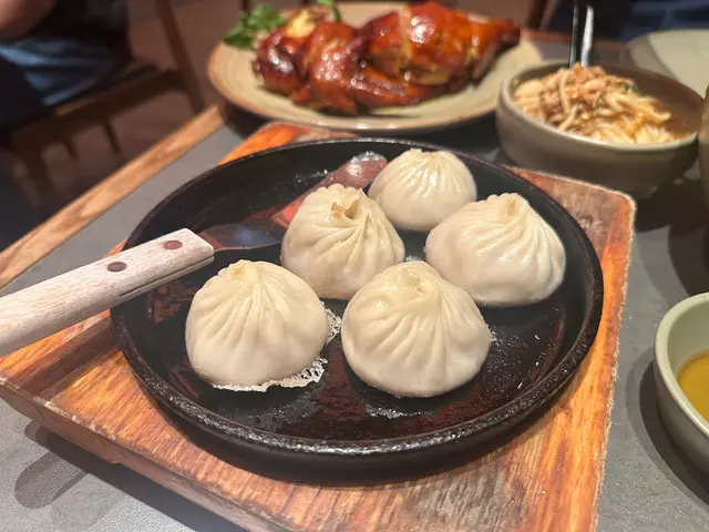 脆煎灌湯小籠包