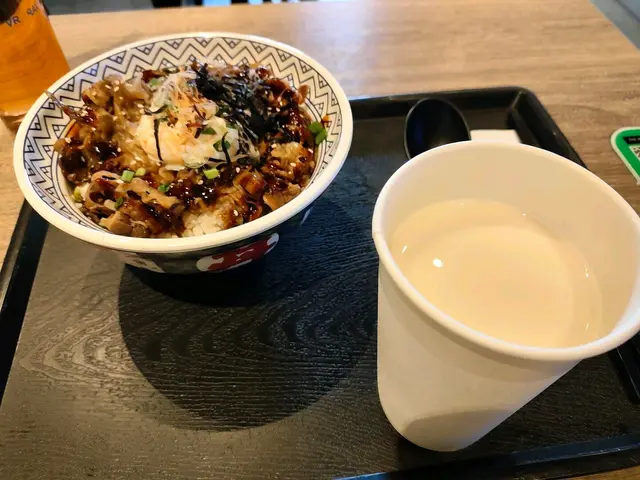 和風牛肉温泉蛋大碗飯