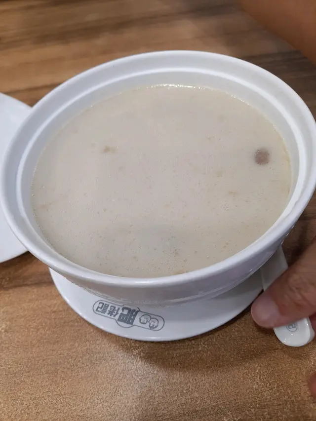 招牌杏汁燉豬肺湯