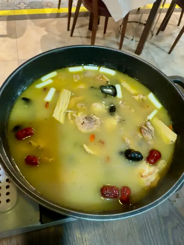 客家黃酒雞煲