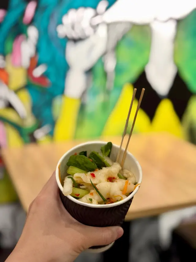 泰式酸辣鳳爪沙律