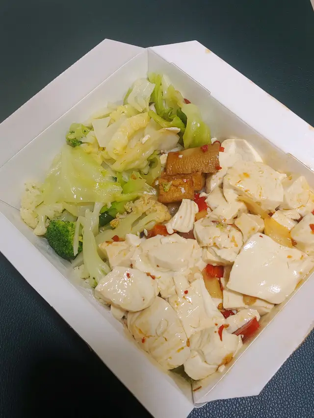 麻婆豆腐配野菜便當