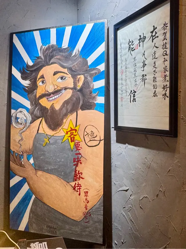 餐廳外有四幅很特別的畫作,很有氣勢又帶點可愛。