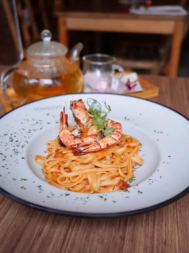 鮮茄龍蝦汁香烤海蝦扁意粉