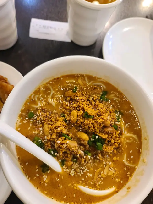 排骨擔擔麵