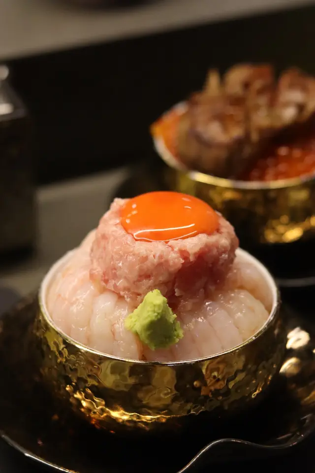 桃丼。月見海老拖羅蓉