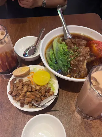 台南鲁肉饭、猪软骨拉面