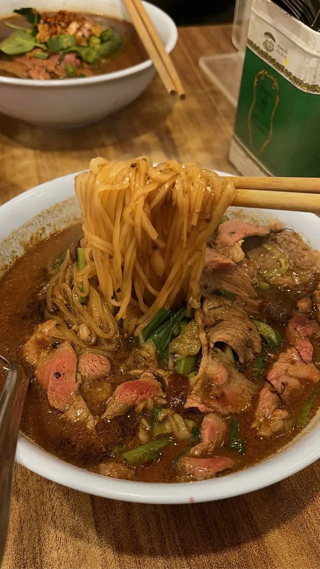 牛肉船麵