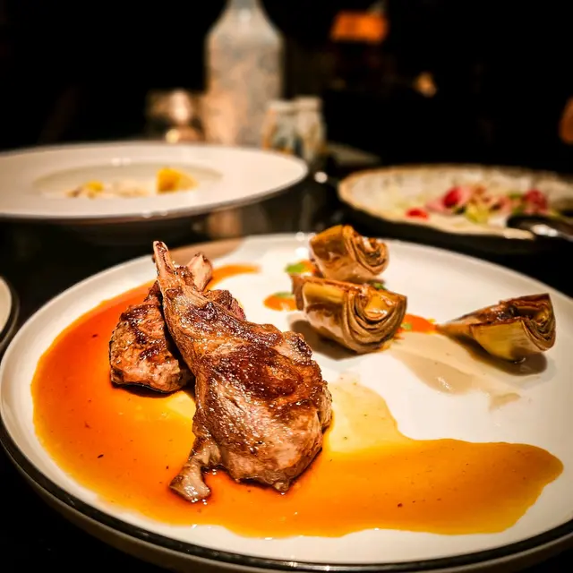 Roasted Lamb Rack with Artichoke 