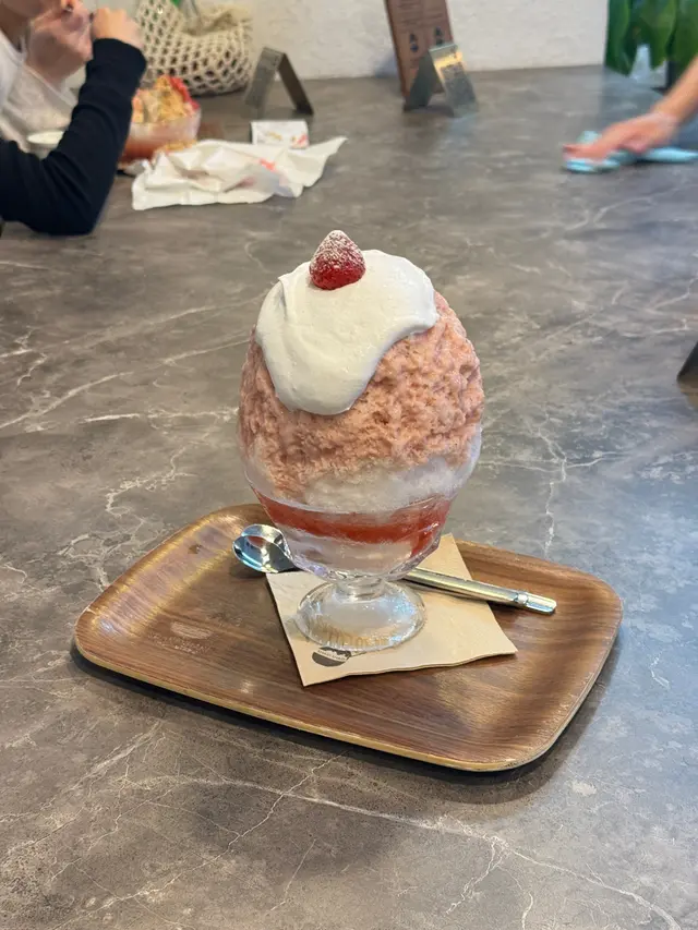 strawberry  ice