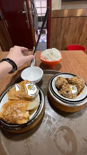 虾饺、咸鱼肉饼饭、鸡扎、山竹牛肉