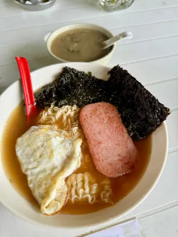 绿豆沙、五花茶、餐蛋面