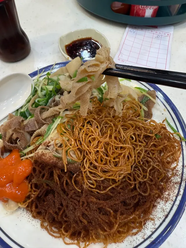 薑蔥柏葉鵝腸蝦子撈麵