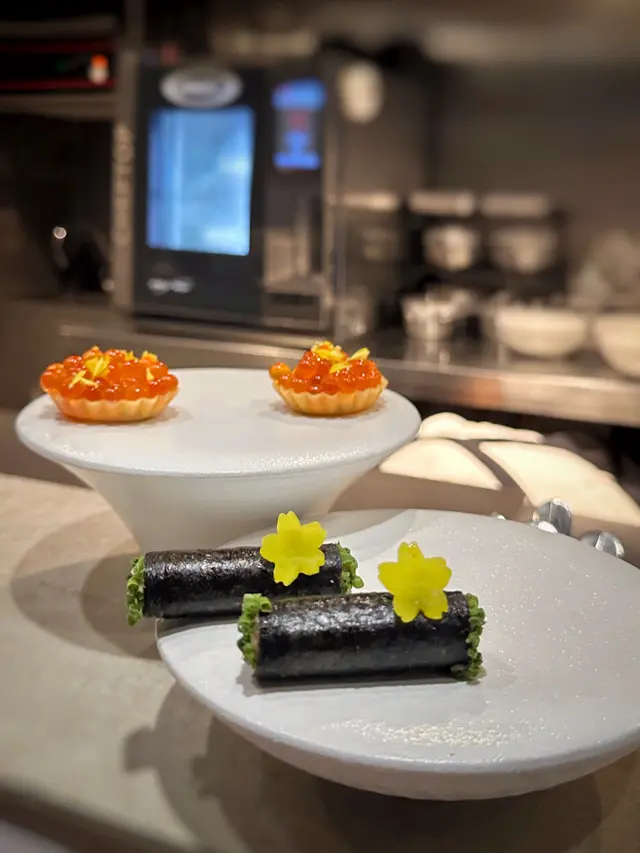 Tuna  &  Ikura  👍🏻👍🏻