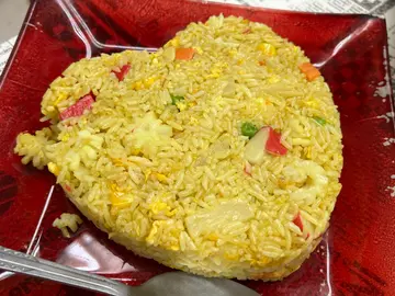 菠萝炒饭（碟上）