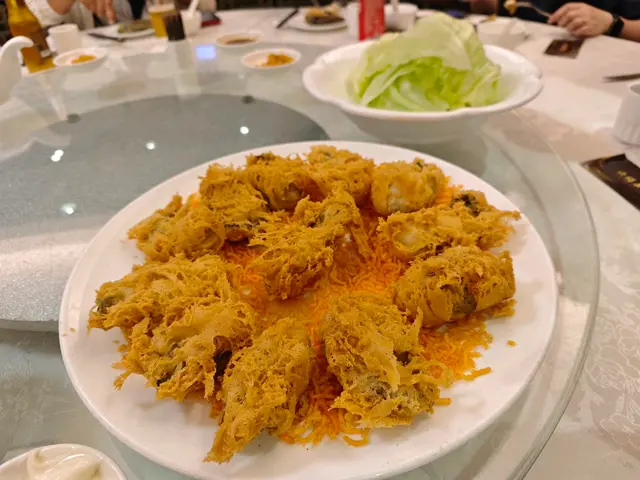 天婦羅桶蠔生菜包