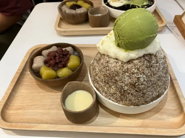 抹茶燕世雪花盛盤