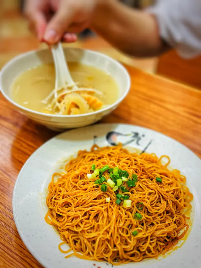 魚翅撈麵