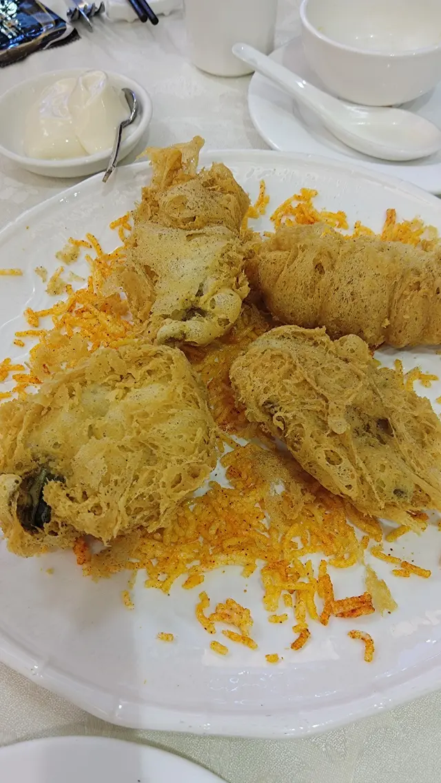 天婦羅桶蠔生菜包