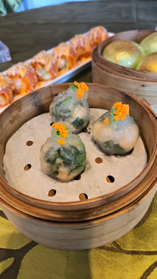 黑松露鮮蝦菠菜餃