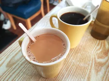 熱奶茶、熱咖啡