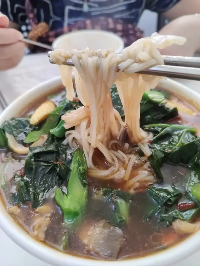 濕炒泰式金邊粉