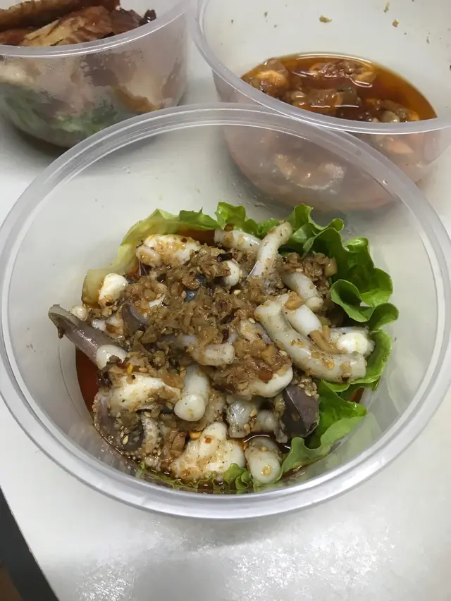 涼拌墨魚頭