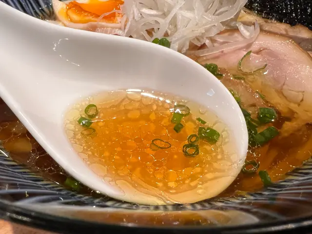濃醬油雞清湯拉麵