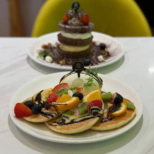 雜果朱古力班戟