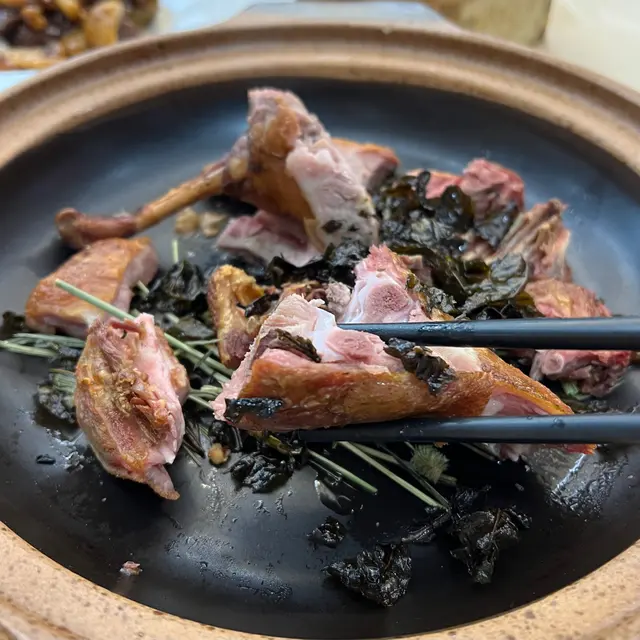 煙燻樟茶鴨