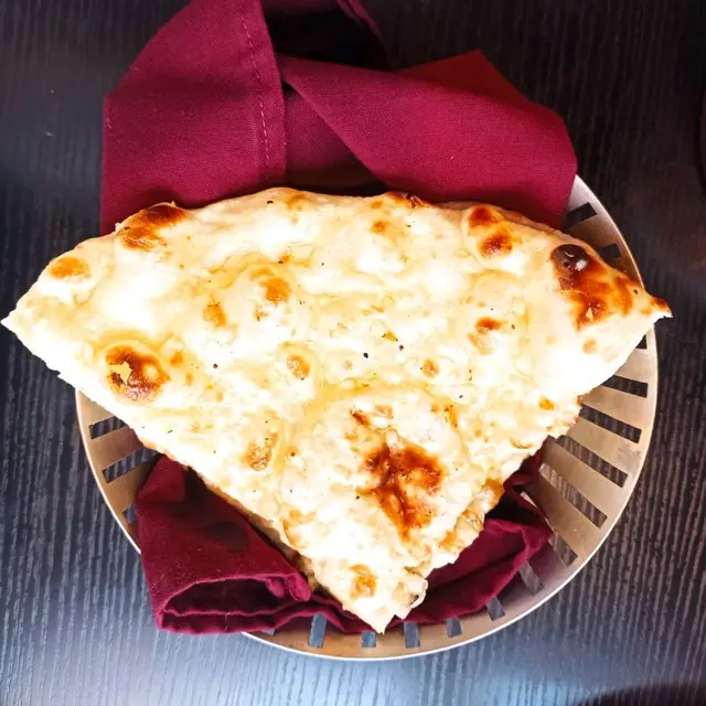 garlic naan