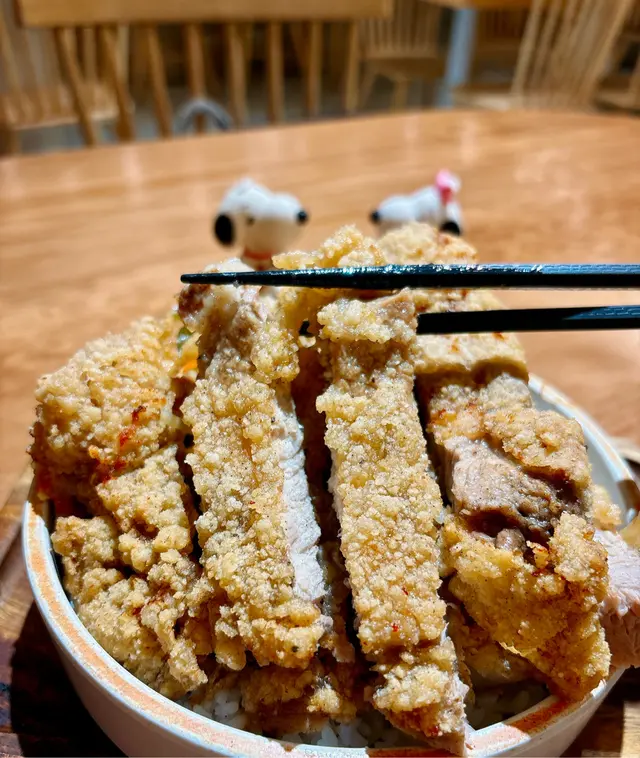 巷仔巨無霸排骨便當