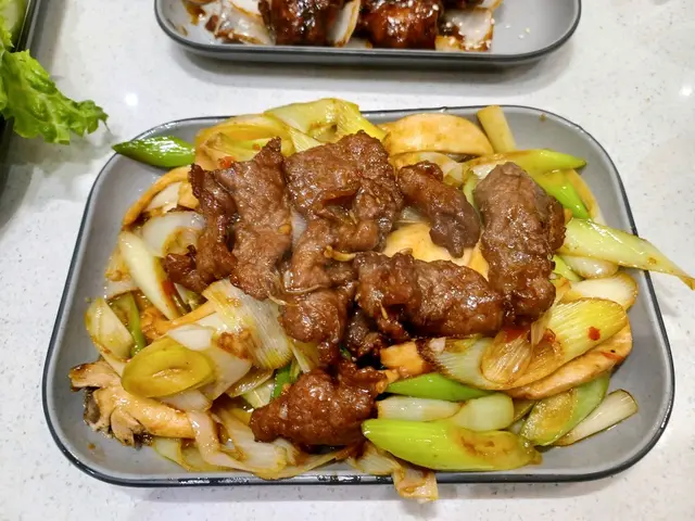 蔥爆菌菇炒牛肉