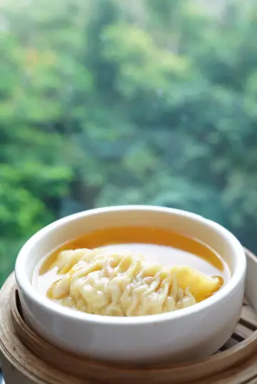 高汤花胶灌汤饺