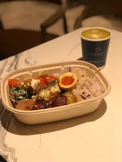 便当 + 有机泽田园抹茶牛奶咖啡